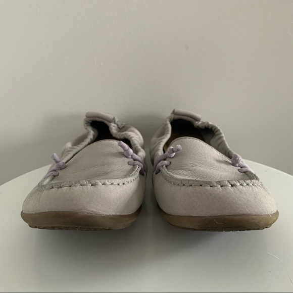 Hush Puppies - Light Grey Leather Stretch Loafers - Size 8M - Picture 4 of 13